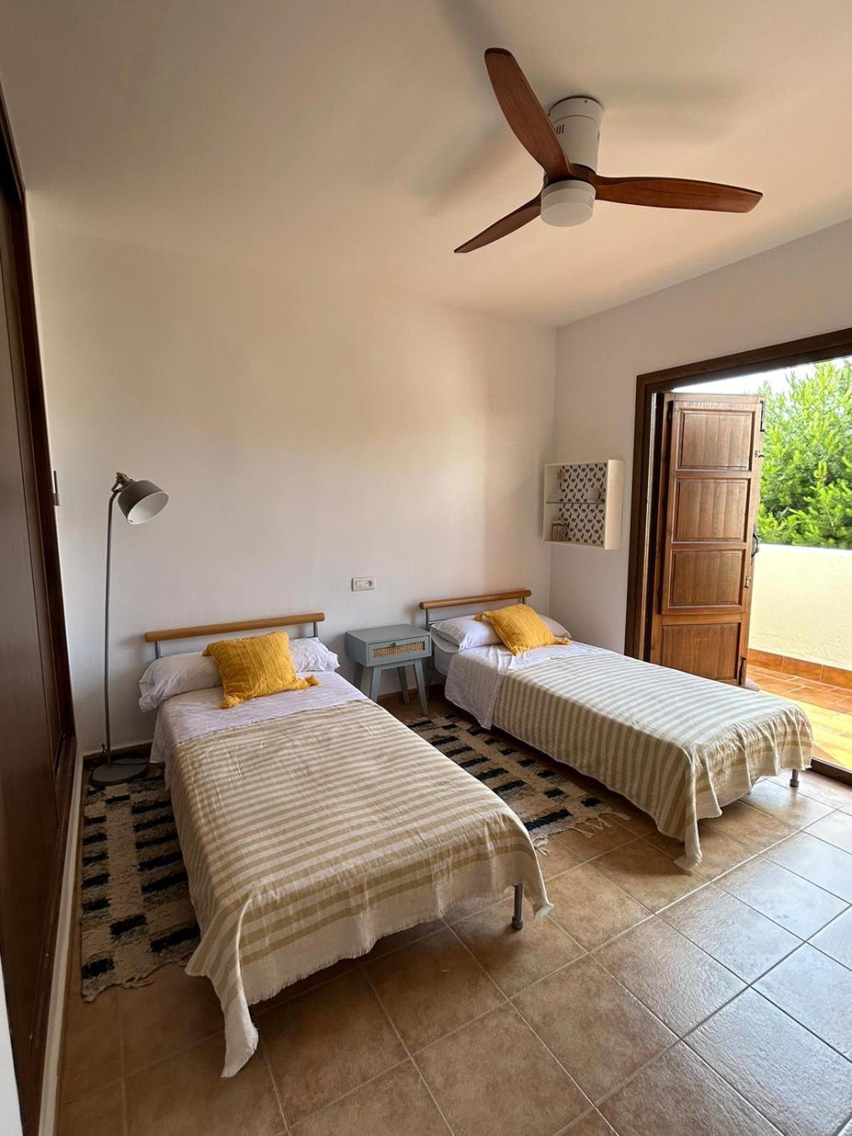 Casa Con Piscina En San Jose Sotillo Kültér fotó